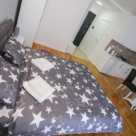 Manirosi 3 Apartman 수보티차 외부 사진