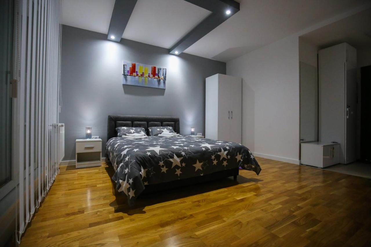 Manirosi 3 Apartman 수보티차 외부 사진