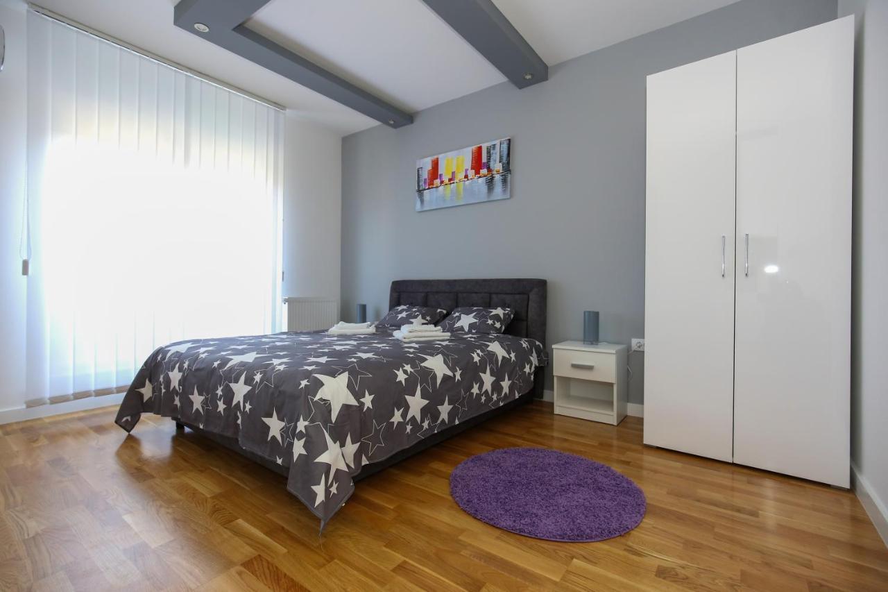 Manirosi 3 Apartman 수보티차 외부 사진
